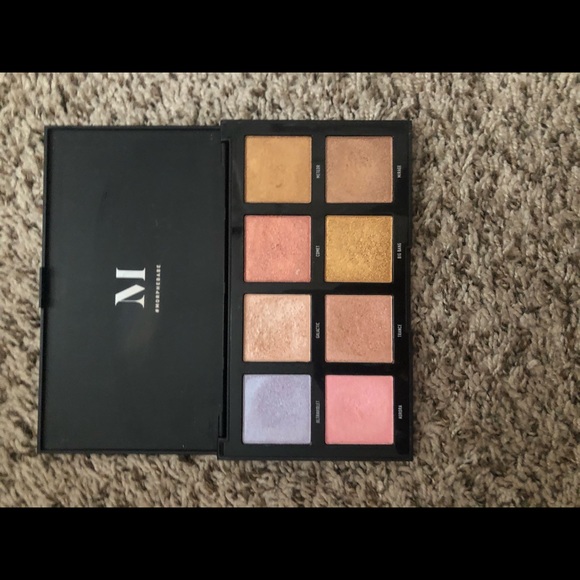MORPHE highlighter palette - Picture 2 of 3